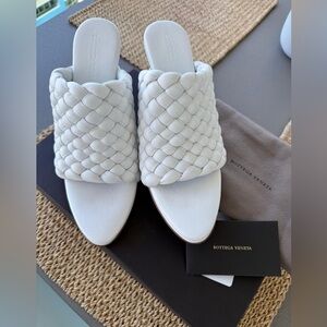 Bottega Veneta White Woven Sandals